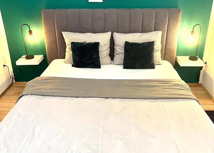Apartment Green